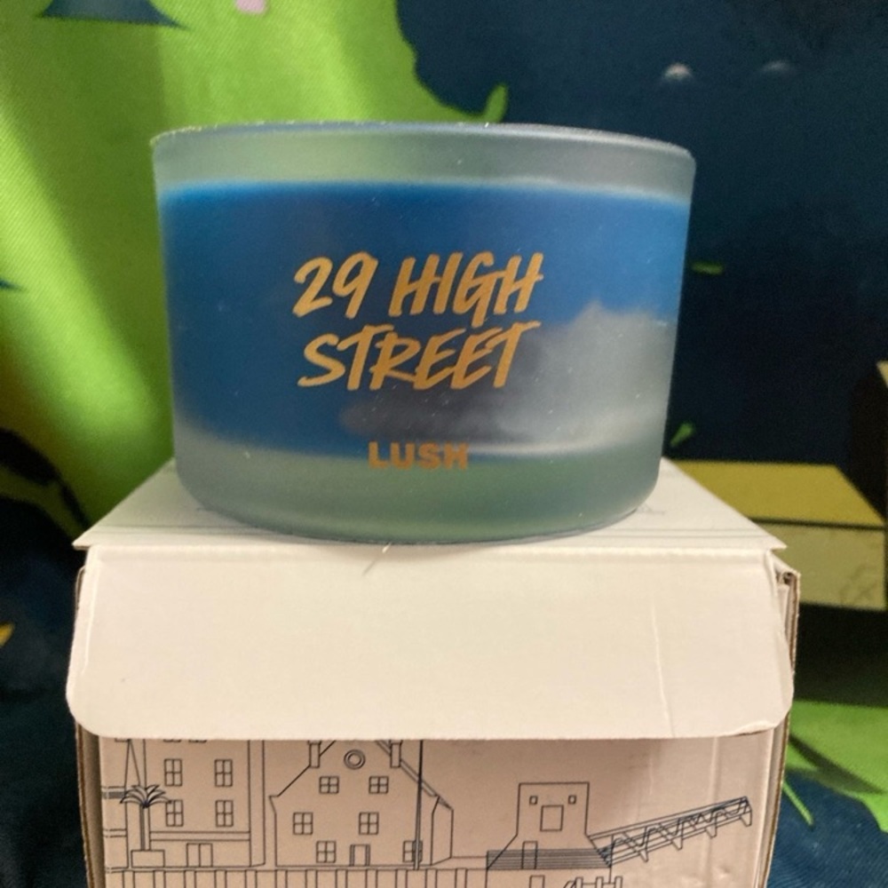 Lush 29 High Street Scented Candle